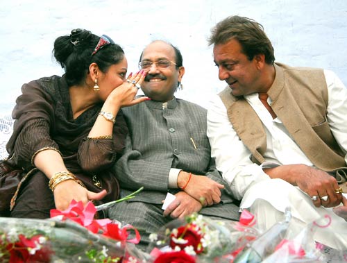 तस्वीरों की जुबानी 'अमर-कहानी'