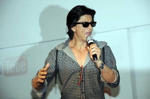 यू ट्यूब पर मिलेगी 'रा.वन' की जानकारी... । रैंप पर गौरी संग शाहरुख