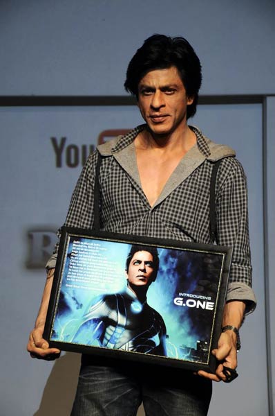 यू ट्यूब पर मिलेगी 'रा.वन' की जानकारी... । रैंप पर गौरी संग शाहरुख