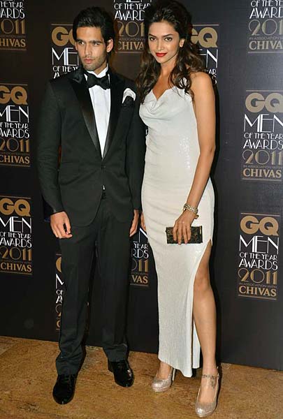 जीक्यू अवार्ड में बॉलीवुड, फैशन व खेल का तड़का | हॉट सोफिया