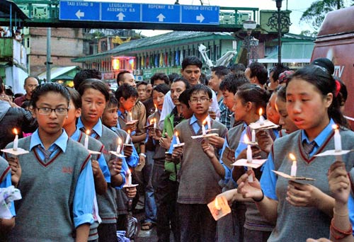 सिक्किम के भूकंप की कुछ नई तस्‍वीरें