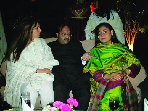 तस्वीरों की जुबानी 'अमर-कहानी'