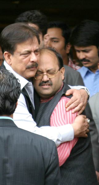 तस्वीरों की जुबानी 'अमर-कहानी'