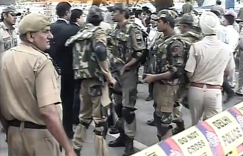 देखें दिल्‍ली में कैसे हुआ बम ब्‍लास्‍ट | क्‍या है सुरक्षा का हाल