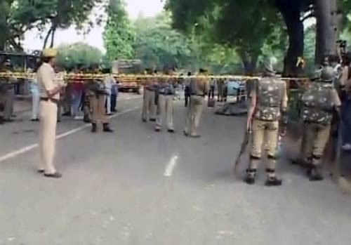 देखें दिल्‍ली में कैसे हुआ बम ब्‍लास्‍ट | क्‍या है सुरक्षा का हाल