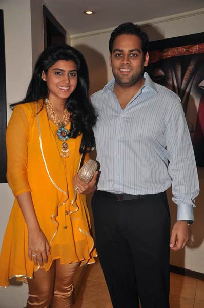 'इस्‍टा' की पार्टी में उमड़े सितारे । सितारों की मस्‍ती