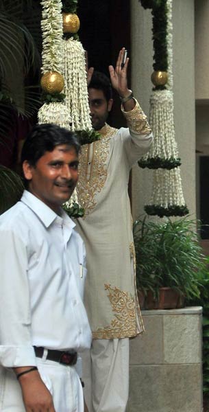 ऐश्वर्या की गोदभराई पर बॉलीवुड का 'जलसा' | मातृत्‍व सुख