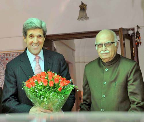 तस्‍वीरों में देखें आडवाणी का जीवन | आडवाणी की रथयात्रा