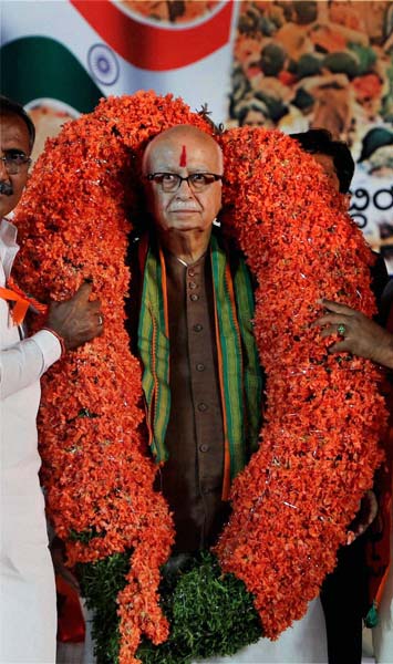 जनचेतना यात्रा: आडवाणी के बयान और तस्‍वीरें | आडवाणी की रथयात्रा