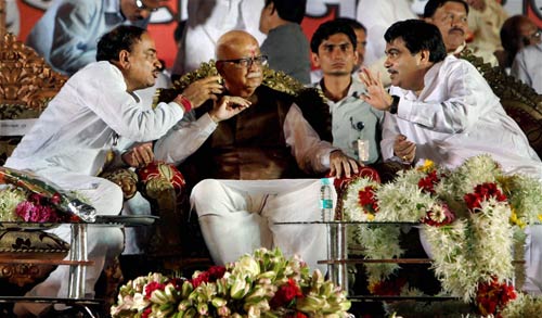 जनचेतना यात्रा: आडवाणी के बयान और तस्‍वीरें | आडवाणी की रथयात्रा