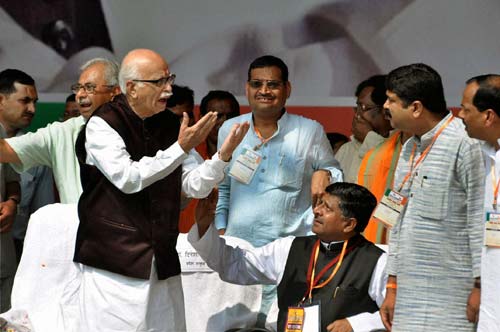 जनचेतना यात्रा: आडवाणी के बयान और तस्‍वीरें | आडवाणी की रथयात्रा