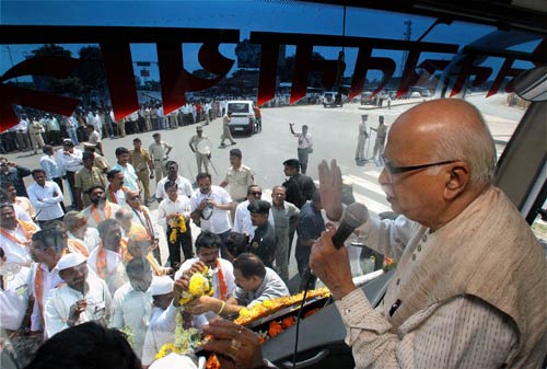 जनचेतना यात्रा: आडवाणी के बयान और तस्‍वीरें | आडवाणी की रथयात्रा