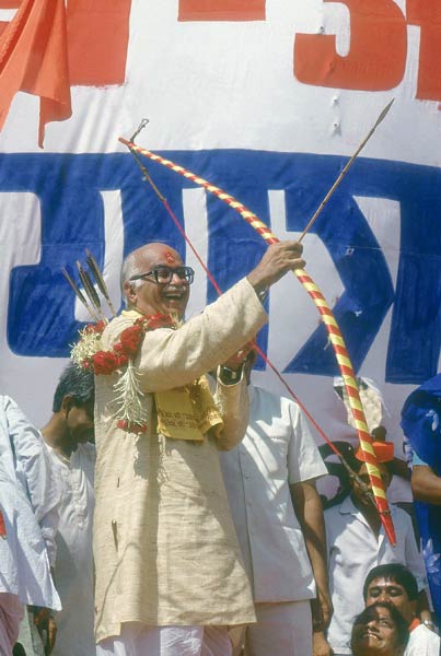 तस्‍वीरों में देखें आडवाणी का जीवन | आडवाणी की रथयात्रा