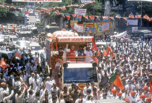 तस्‍वीरों में देखें आडवाणी का जीवन | आडवाणी की रथयात्रा