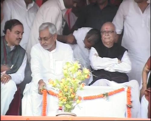 लालकृष्‍ण आडवाणी की जन चेतना यात्रा | वीडियो देखें