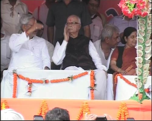 लालकृष्‍ण आडवाणी की जन चेतना यात्रा | वीडियो देखें