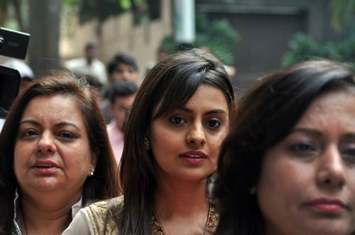 ऐश्वर्या की गोदभराई पर बॉलीवुड का 'जलसा' | मातृत्‍व सुख