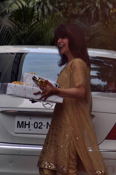 ऐश्वर्या की गोदभराई पर बॉलीवुड का 'जलसा' | मातृत्‍व सुख