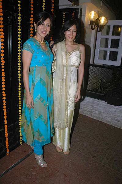 एकता कपूर की दिवाली पार्टी में सितारे | ग्लैमर का तड़का