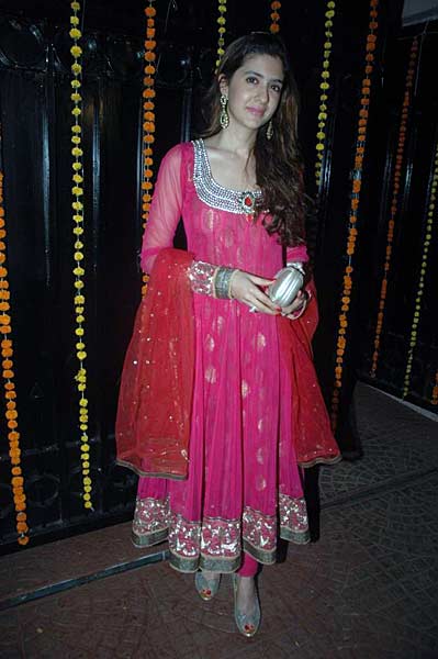 एकता कपूर की दिवाली पार्टी में सितारे | ग्लैमर का तड़का