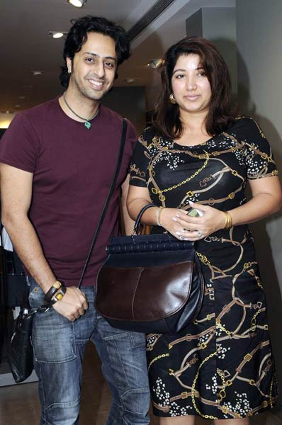 अनिता डोंगरे के कैफे उद्घाटन पर सितारे | ये है जलवा