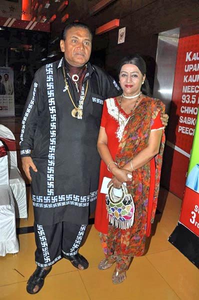 'अजान' की पार्टी में शाहरुख का जलवा  | किंग खान की पार्टी