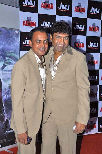 'अजान' की पार्टी में शाहरुख का जलवा  | किंग खान की पार्टी