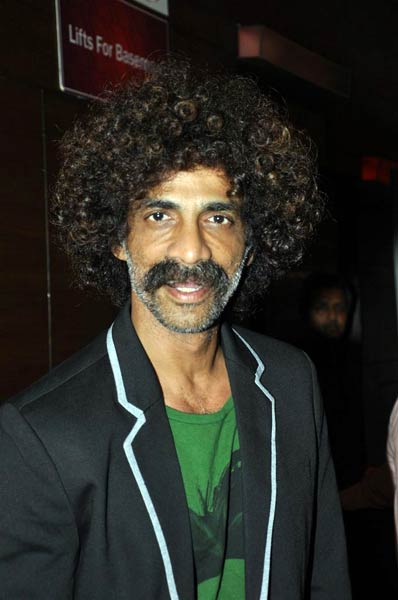 'अजान' की पार्टी में शाहरुख का जलवा  | किंग खान की पार्टी