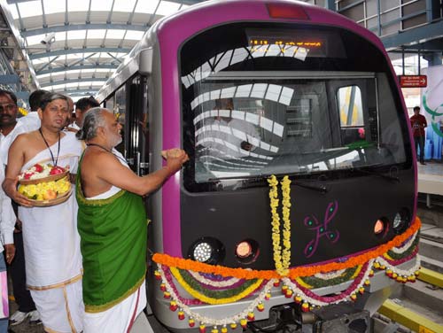 20 अक्टूबर 2011: तस्वीरों में देखें दिनभर की बड़ी खबरें | पढ़ें