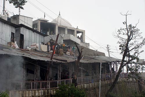 चलो बुलावा आया है, माता ने बुलाया है... | विशेष कवरेज