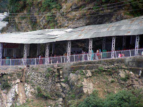 चलो बुलावा आया है, माता ने बुलाया है... | विशेष कवरेज