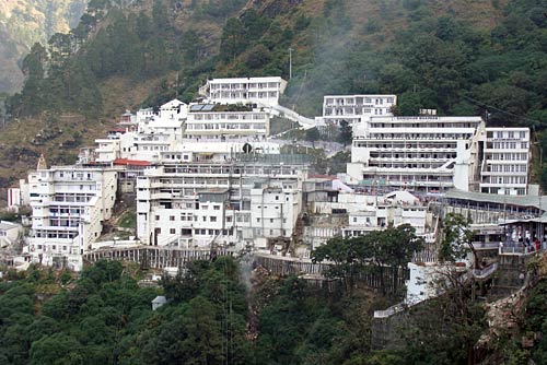 चलो बुलावा आया है, माता ने बुलाया है... | विशेष कवरेज