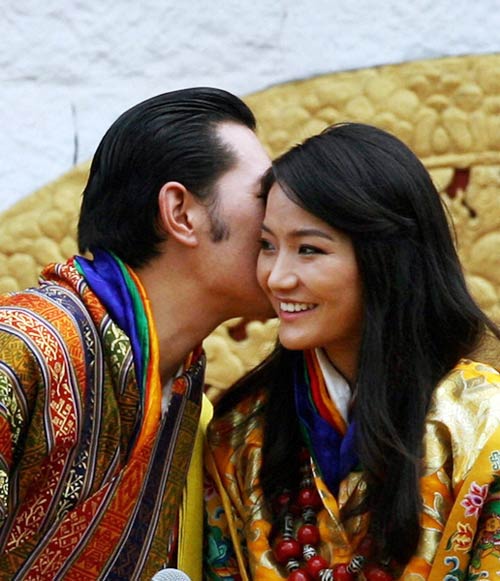 15 अक्टूबर 2011: तस्वीरों में देखें दिनभर की बड़ी खबरें | पढ़ें