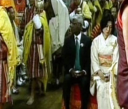 पारंपरिक रीति से भूटान नरेश ने रचाई शादी