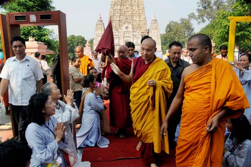 24 अक्‍टूबर 2011: तस्वीरों में देखें दिनभर की बड़ी खबरें | पढ़ें