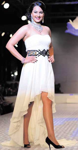 बॉलीवुड में यंगिस्तान की फौज... | बॉलीवुड की परियां