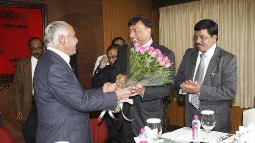 उतार-चढाव भरा रहा है येदियुरप्पा का जीवन