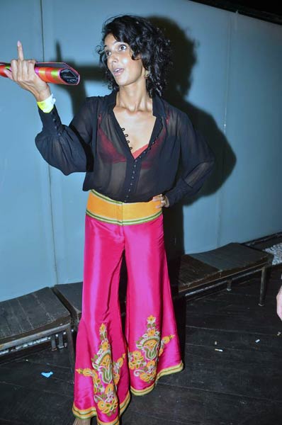 जब एक पार्टी में लगा सितारों का जमघट | दीपिका के जलवे