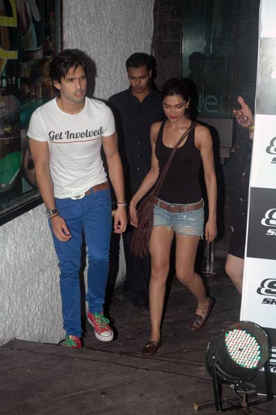 जब एक पार्टी में लगा सितारों का जमघट | दीपिका के जलवे