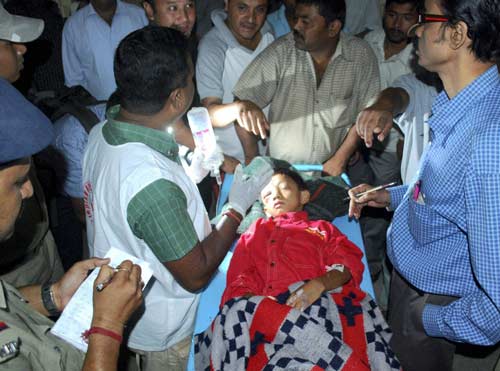 23 अक्‍टूबर 2011: तस्वीरों में देखें दिनभर की बड़ी खबरें | पढ़ें