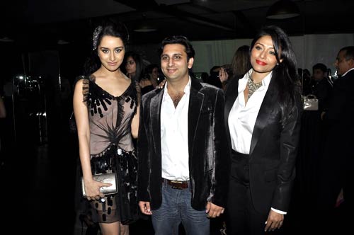 'डिओर' की पार्टी में सितारों का जमावड़ा... | परियों का जलवा