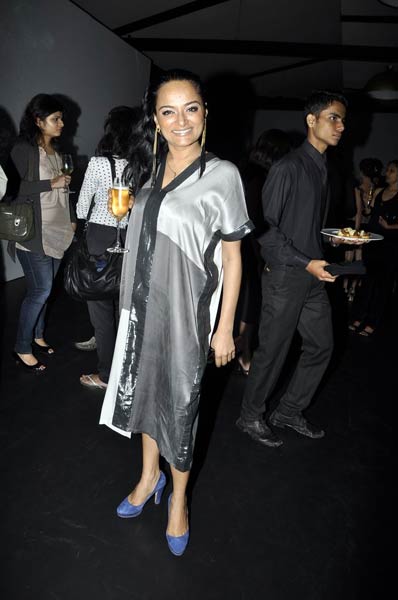 'डिओर' की पार्टी में सितारों का जमावड़ा... | परियों का जलवा