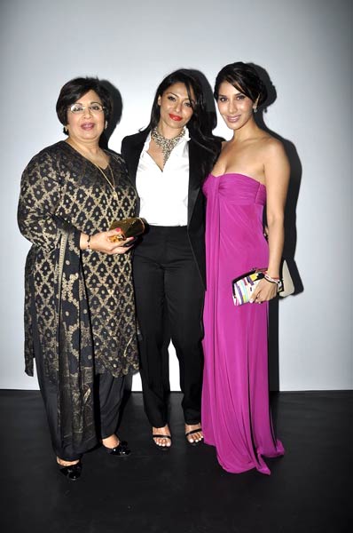 'डिओर' की पार्टी में सितारों का जमावड़ा... | परियों का जलवा