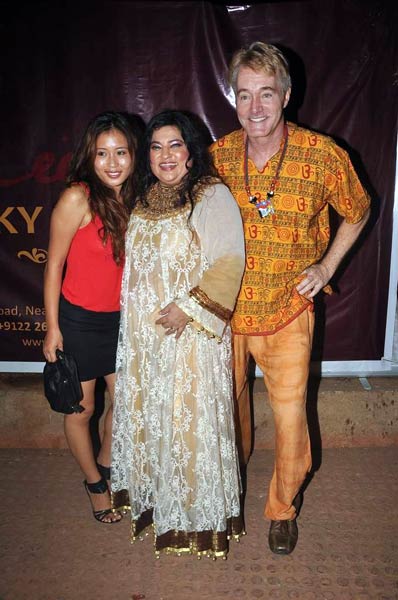 डॉली बिंद्रा की बर्थडे पार्टी में सितारे | ग्लैमर का तड़का