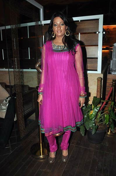 डॉली बिंद्रा की बर्थडे पार्टी में सितारे | ग्लैमर का तड़का