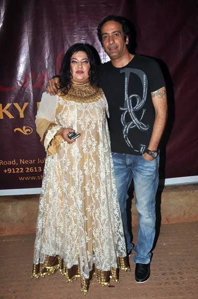 डॉली बिंद्रा की बर्थडे पार्टी में सितारे | ग्लैमर का तड़का