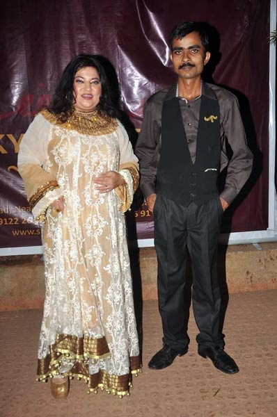 डॉली बिंद्रा की बर्थडे पार्टी में सितारे | ग्लैमर का तड़का