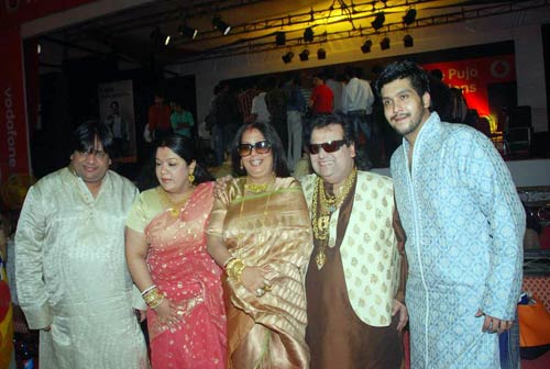 सिनेमा जगत के दिग्‍गजों की दुर्गापूजा...। विशेष कवरेज