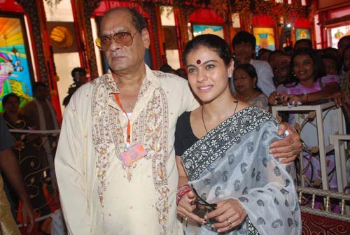 सिनेमा जगत के दिग्‍गजों की दुर्गापूजा...। विशेष कवरेज