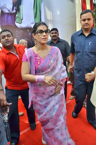 सिनेमा जगत के दिग्‍गजों की दुर्गापूजा...। विशेष कवरेज